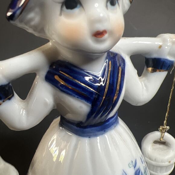 Dutch Girl Bell – 5.5″ Porcelain Figurine Blue White Delft Style Holland VTG - Picture 7 of 11